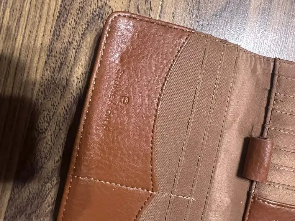 Etienne Aigner Wallet